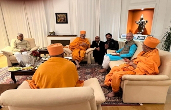 Graceful presence of BAPS delegation led by Pujya Bhadreshdas Swami ji at India House in Berne on 19 October 2023